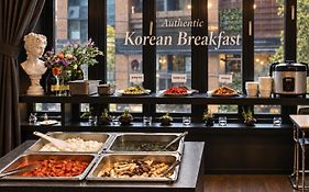 Friendly Dh Naissance Hotel By Mindrum Group